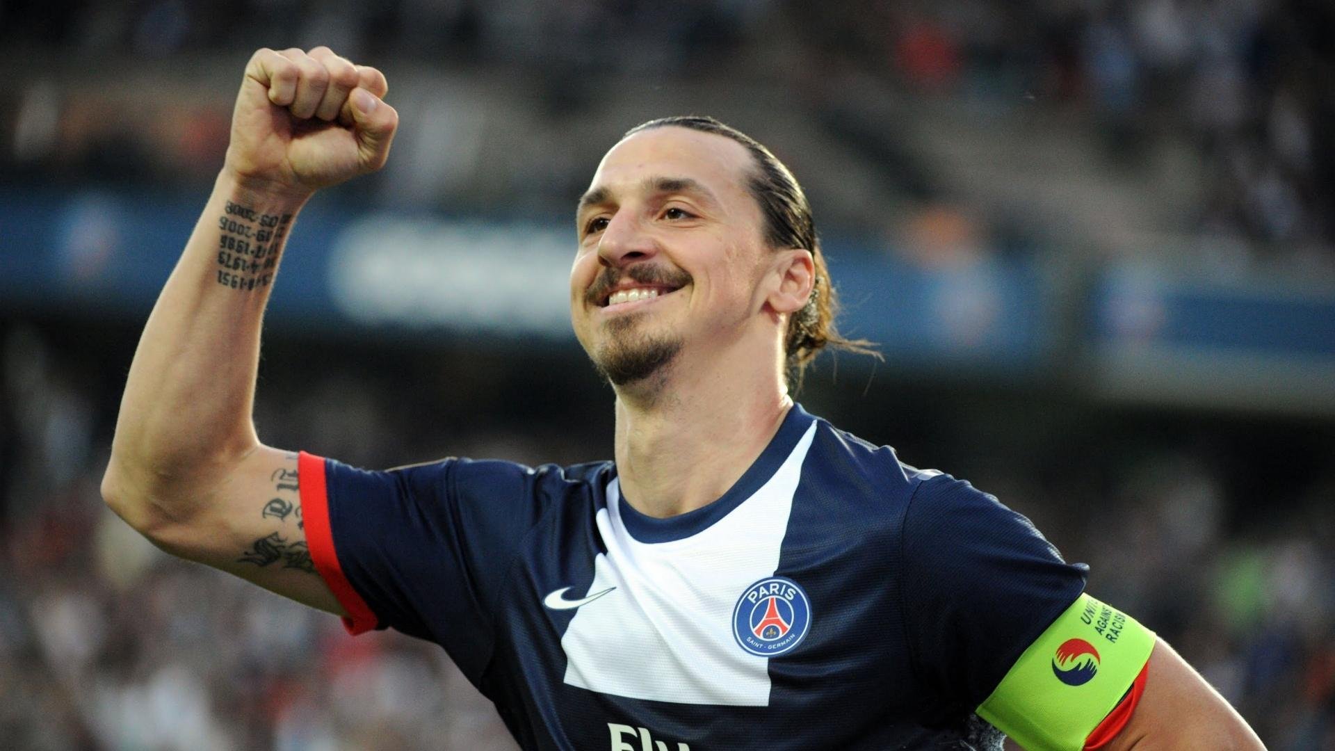 爱游戏APP-Scout迎来十赛季高光表现，快船球迷沸腾！